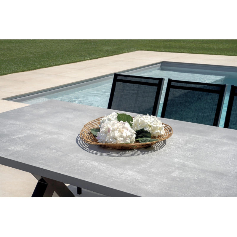Tavolo Amantea 220x100 Alluminio Antracite Piano Resina Grigio Moia