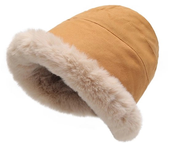 Cappello di Pelliccia Finta con Felpa Interna - Dimensione Unica 55-59 cm - Disegno con Slitta Retro - Adatto per il Periodo Invernale