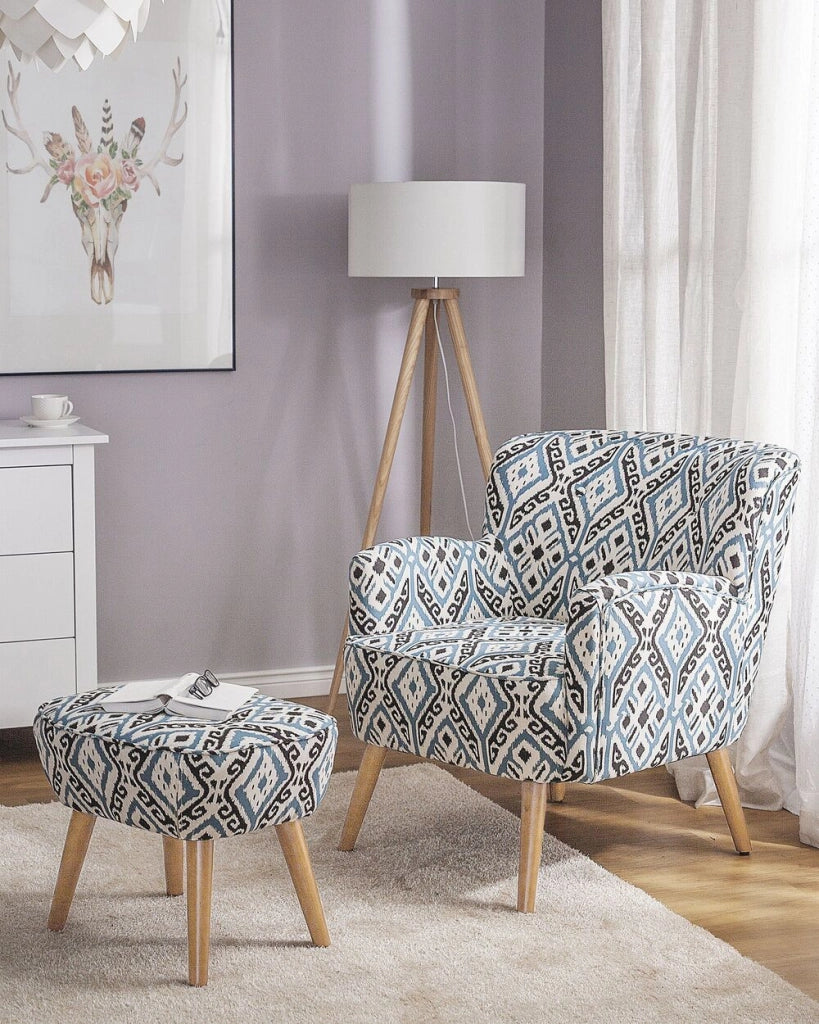 Poltrona Rivestimento in tessuto Multicolore Poggiapiedi Gambe in legno Motivo Retro Boho Soggiorno