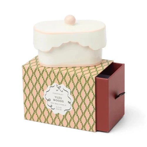 Candela in ceramica Cherie da 155 g (5,5 oz) - Rosa - Legno di Yuzu