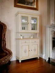 Credenza cristalliera napoletana in legno Shabby chic 2 ante avorio anticato decorata filo arancio
