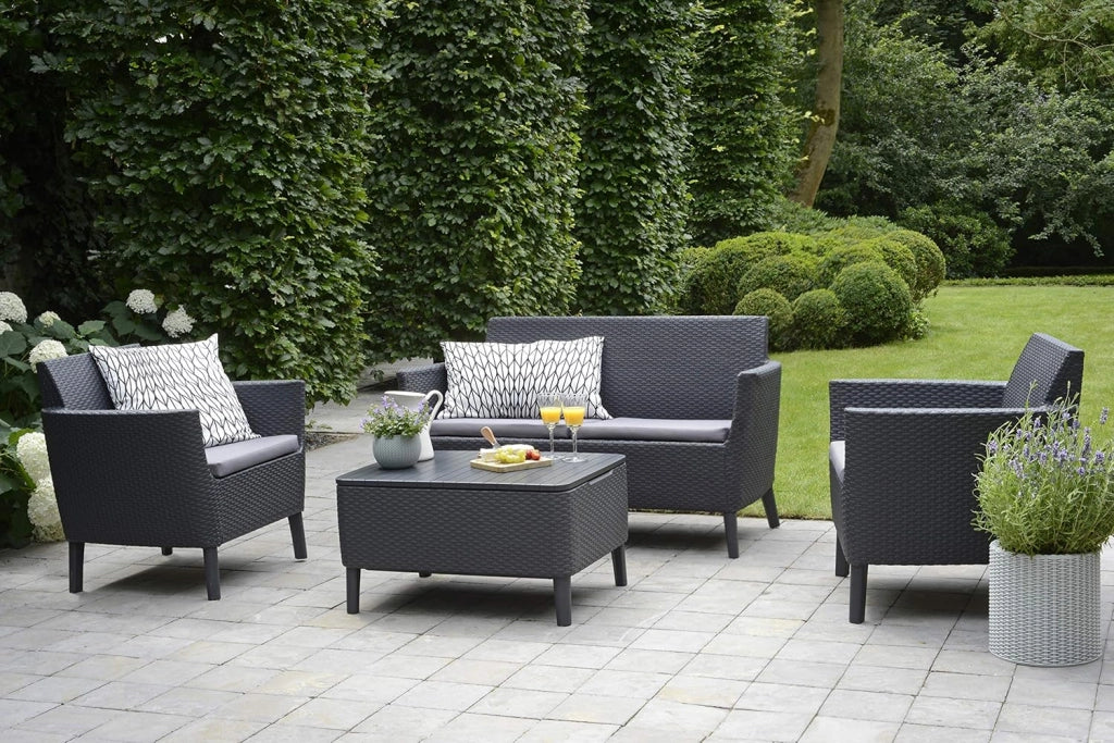 Salottino da Esterno Salemo Lounge Set 4 Pezzi in Resina Effetto Rattan con Tavolino Contenitore e Cuscini Colore Graphite Keter