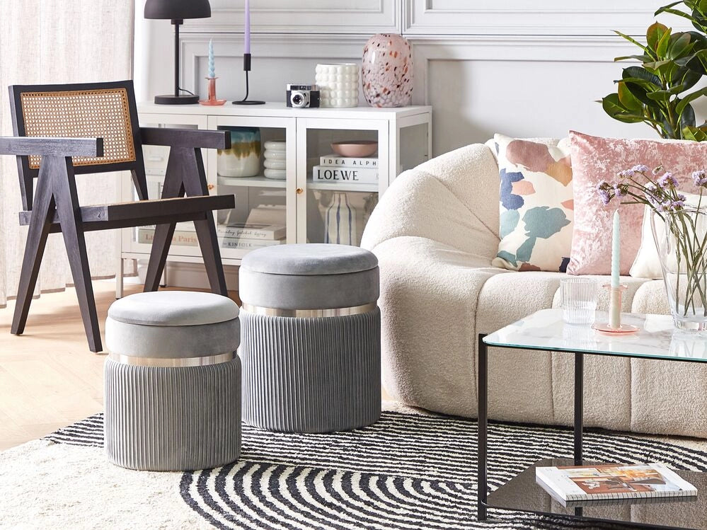 Set di 2 pouf Velluto grigio chiaro Fasce metalliche Glamour Contenitori interni Soggiorno Camera da letto
