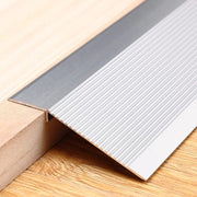 Trasformante di altezza in alluminio per pavimento, riduce la quota di accesso, adatto per soglie di ingresso, ombrai e pavimenti in lastre, copre altezze da 8 a 40 mm (0,9 m x 100 mm, finitura argentata)