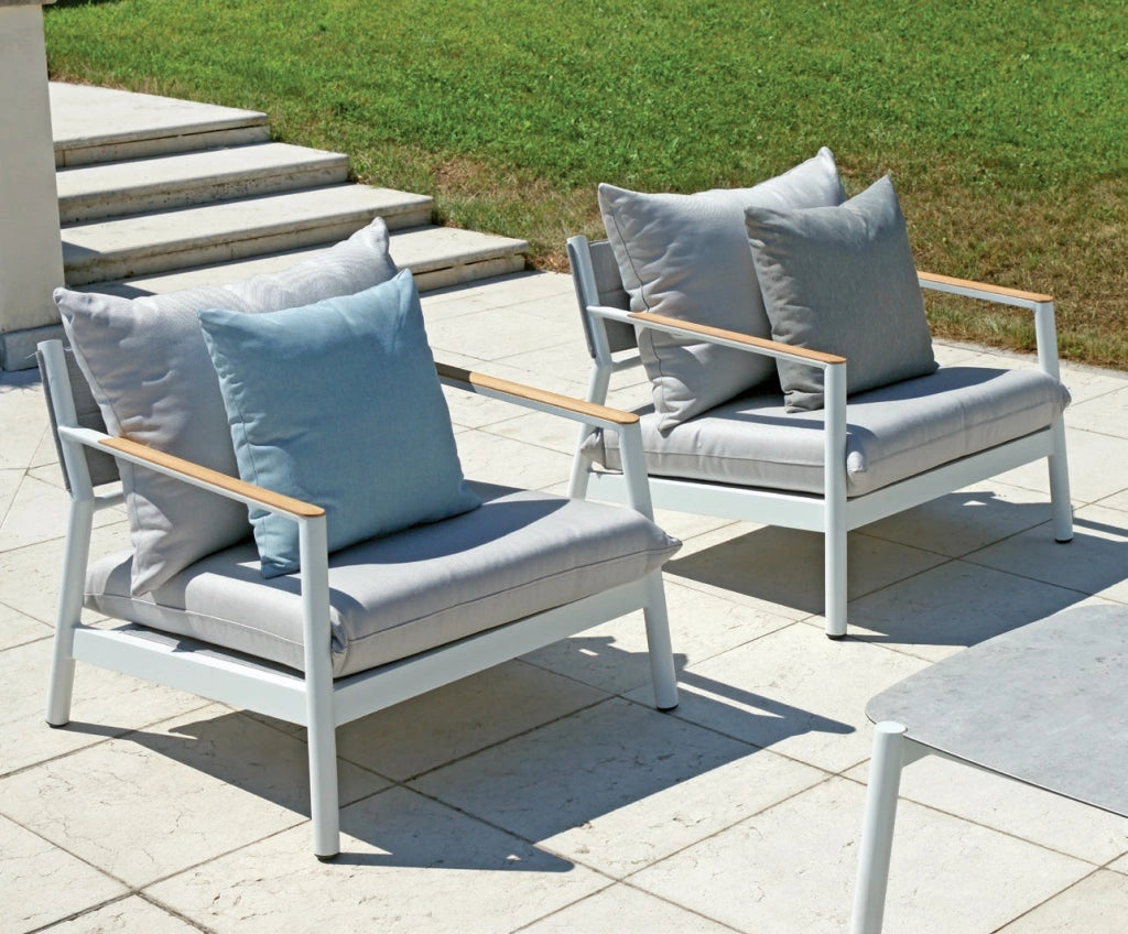 Salotto da esterno in alluminio bianco e teak Classic