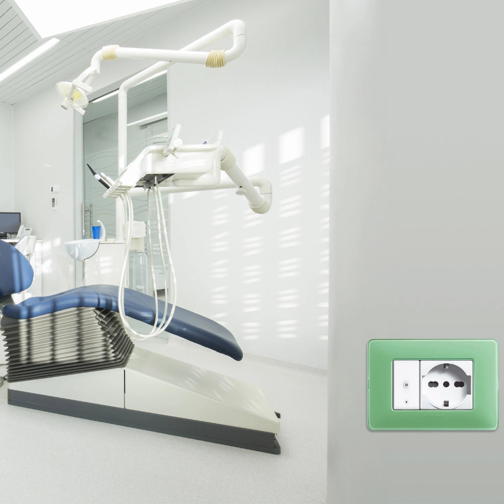 Supporto bticino matix 503sa da 3 moduli per impianti civili