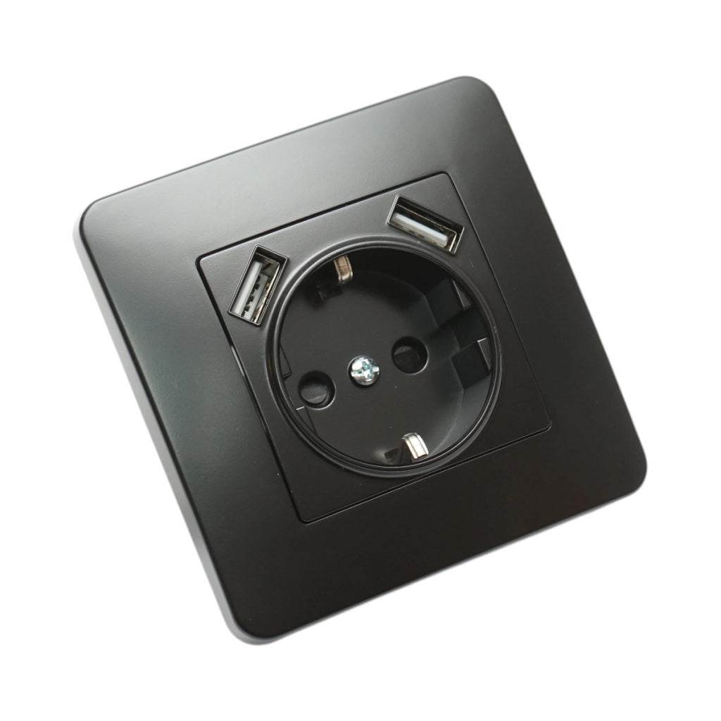 Presa Schuko nera da incasso 220V, 16A, 2xUSB 5V 2.1A, PC 80x80mm