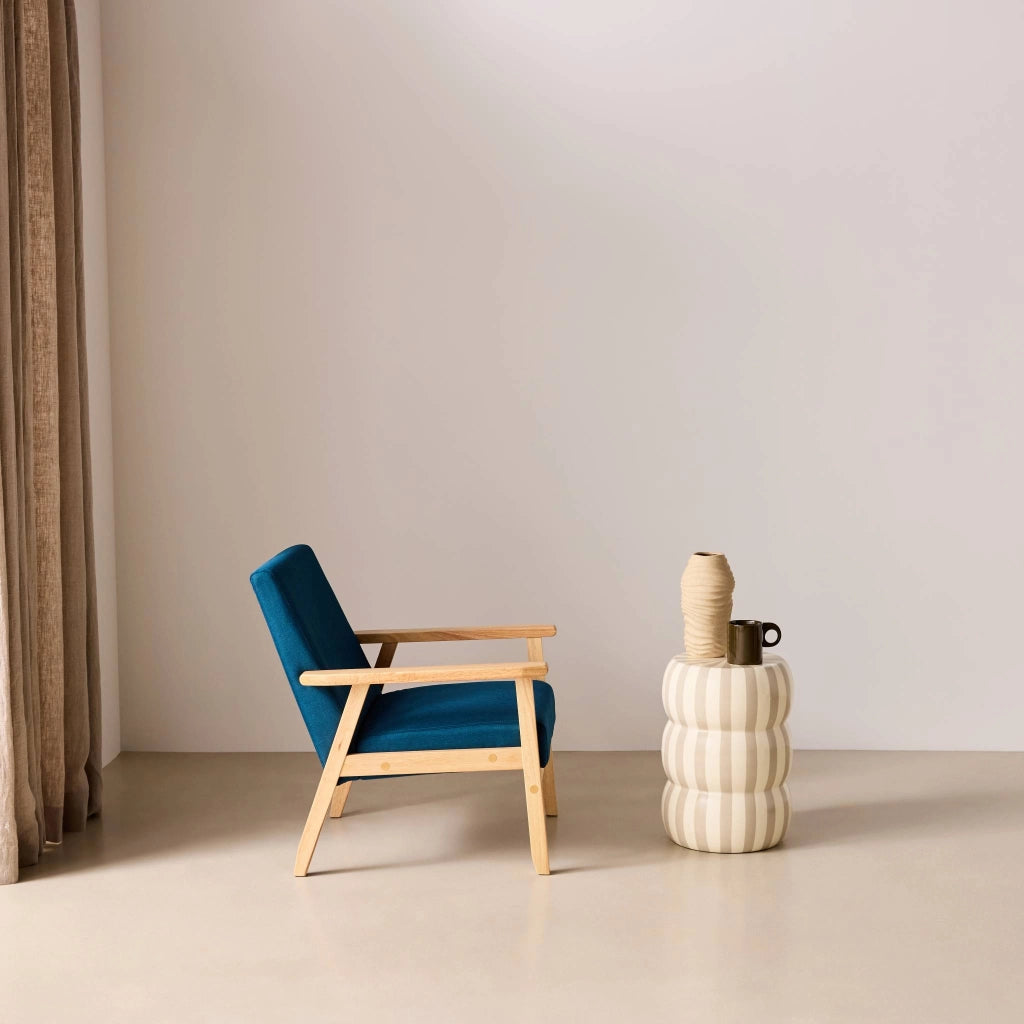 Poltrona scandinava in legno e tessuto, blu smeraldo