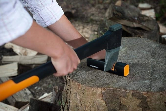 AFFILALAMA XSHARP PER ASCE E COLTELLI  mm.165 (120740)    FISKARS