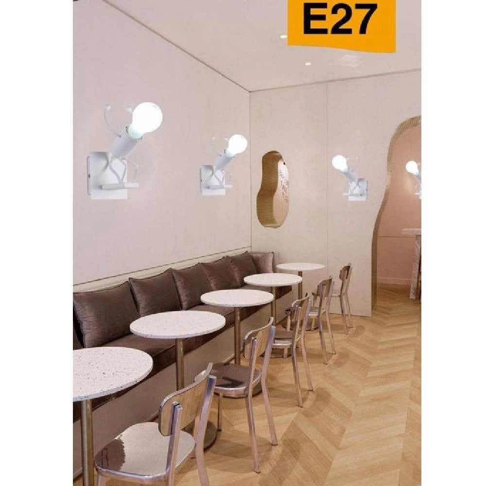 Trade Shop - Applique Da Parete Decorativo Forma Omino Che Salta In Metallo Attacco E27 Aq50 - Bianco