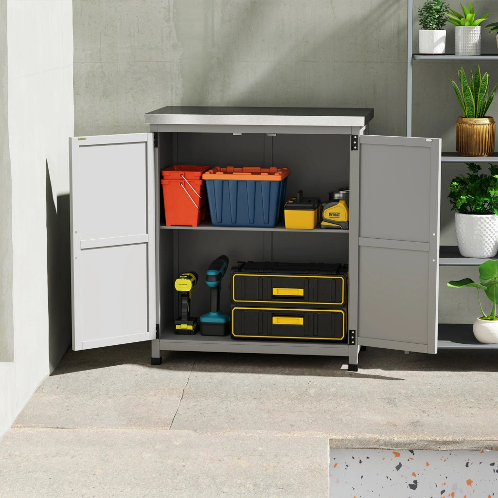 Armadio da giardino in legno Capanno da giardino impermeabile con piano di lavoro; doppia porta; mensole; mobile da giardino Armadio per il deposito Armadietto poliuso per giardino; terrazza 79 x 43 x 92 cm grigio