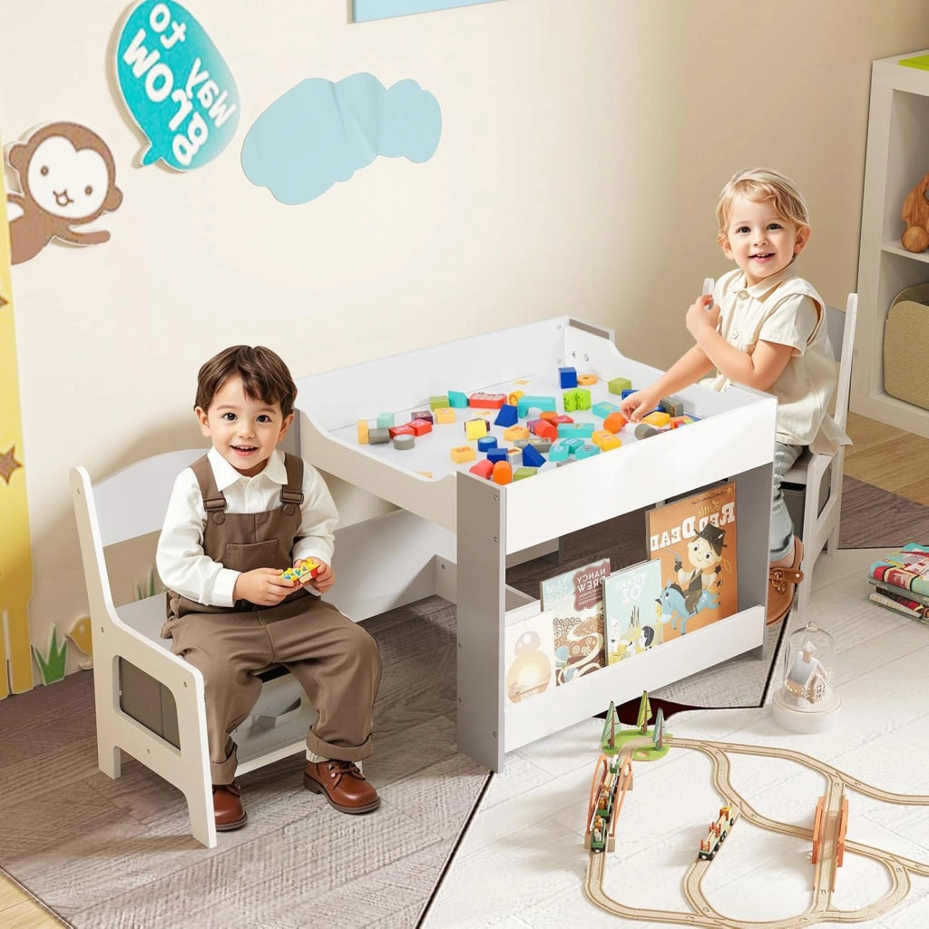 Set Tavolino Bambini con 2 Sedie per 3+ Anni, Tavolo e Sedie 4 in 1 con Lavagna Rimovibile, Librerie e Scatola in Tessuto, Mobile Salvaspazio per Scuola, Asilo e Cameretta (Bianco e Grigio)