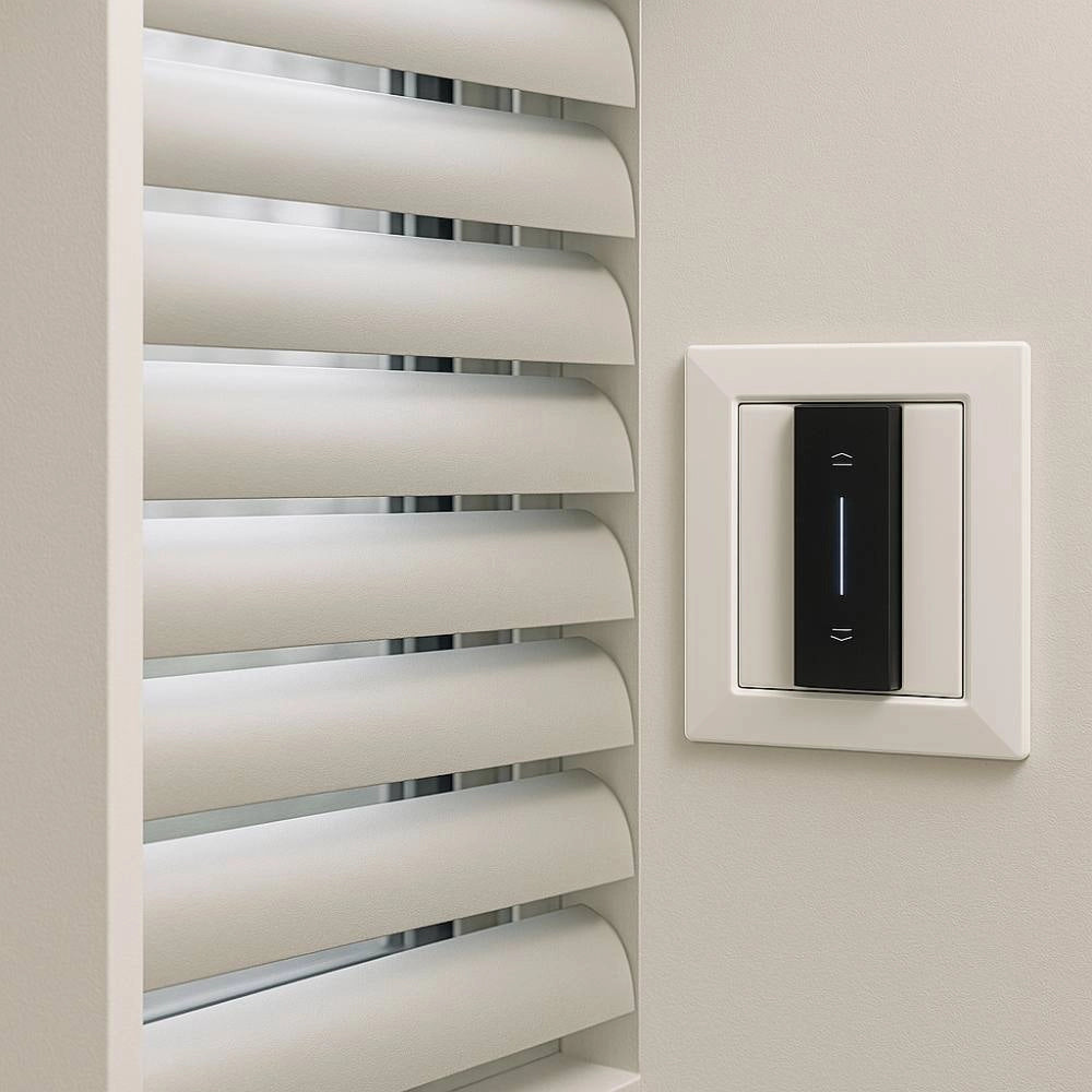 Bticino living now cover illuminabile 1 modulo per pulsanti e tapparelle *** colore nero, confezione 1