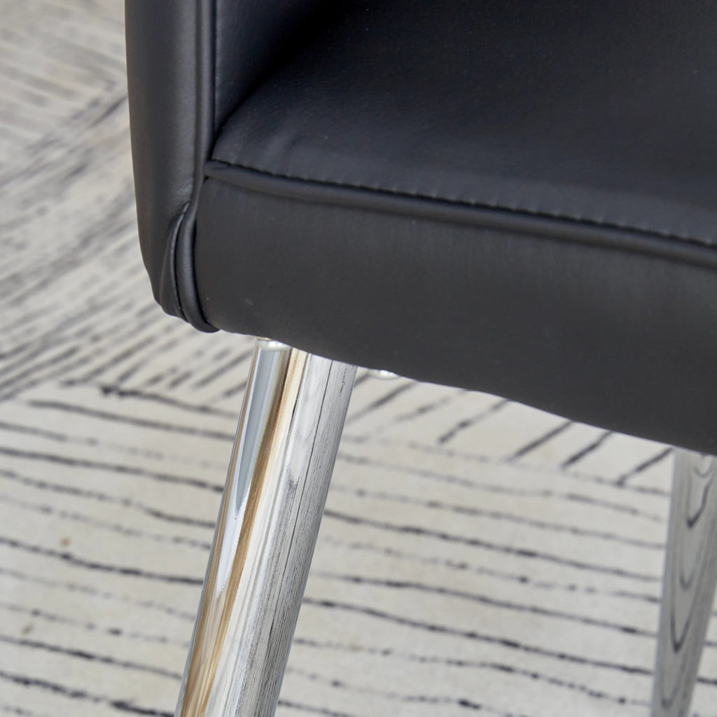 2 sedie da sala da pranzo in pu con schienale ergonomico e seduta imbottita con gambe in metallo nero argento