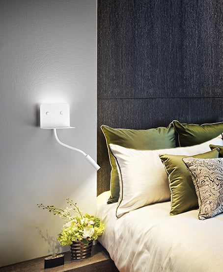 Applique in metallo verniciato bianco Level LED 6W + 3W faretto spot 3000K CRI?80 220-240V 50/60Hz 309Lm + 147Lm faretto spot Doppio interruttore on/off sulla base Porta USB (5V 0.6A)