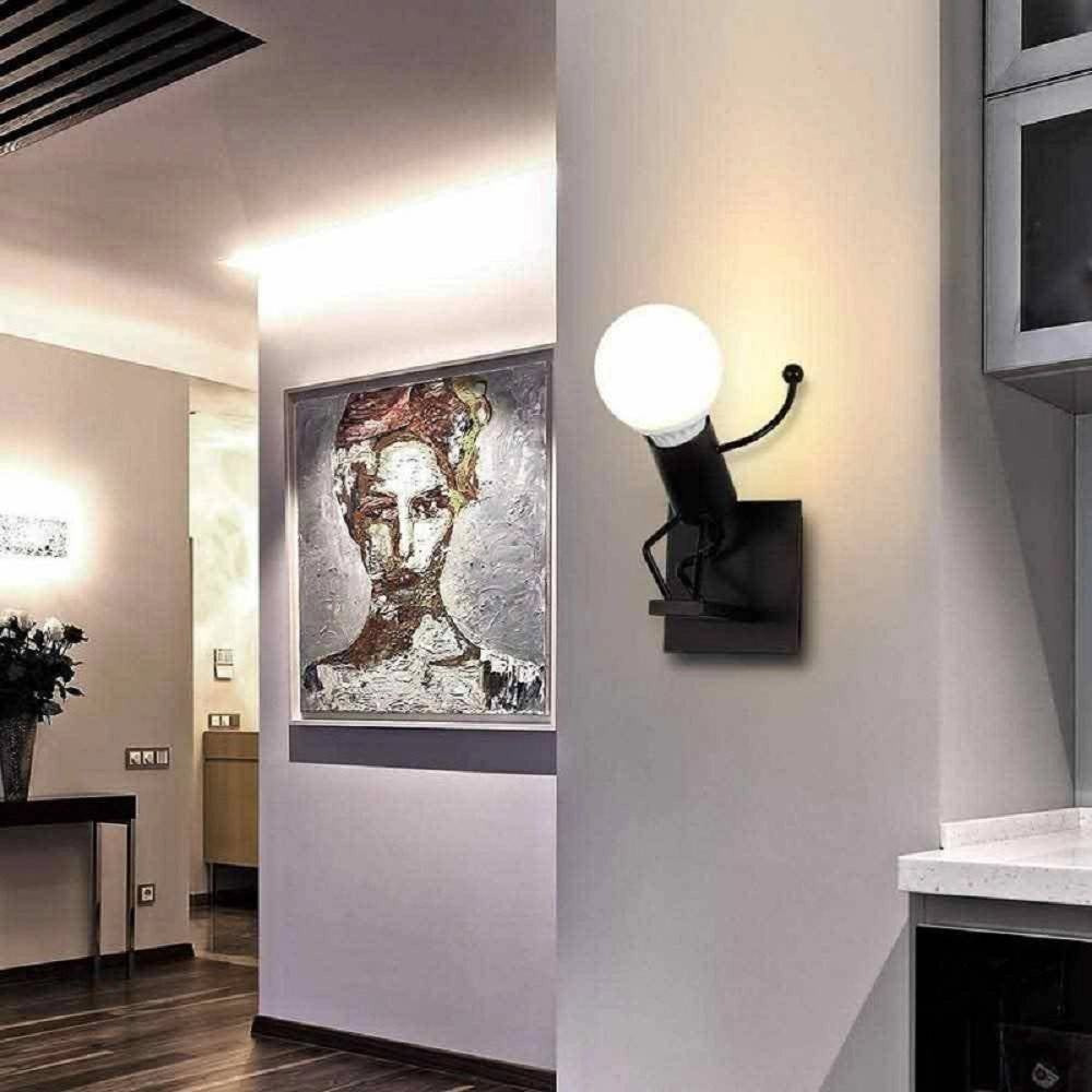 Trade Shop - Applique Da Parete Decorativo Forma Omino Che Salta In Metallo Attacco E27 Aq50 - Nero