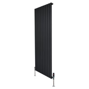 Radiatore Verticale 1600 x 700 mm con Valvole TRV Nero