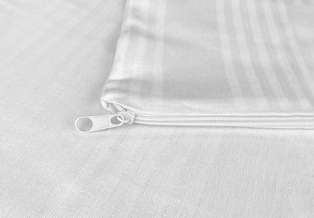 Coppia Federe Copriguanciale 100% Cotone Ideali Anche Per Hotel Strutture Fodere Fasciate Con Zip Salva Cuscino Letto Bianche 50x80 Cm Certificate OekoTex - Bianco - 1 Coppia
