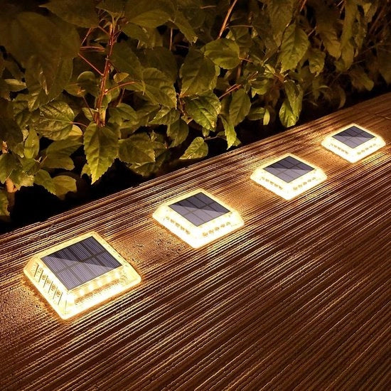 Set di 4 Lampadine Solari a LED IP68 Resistenti all'Acqua
