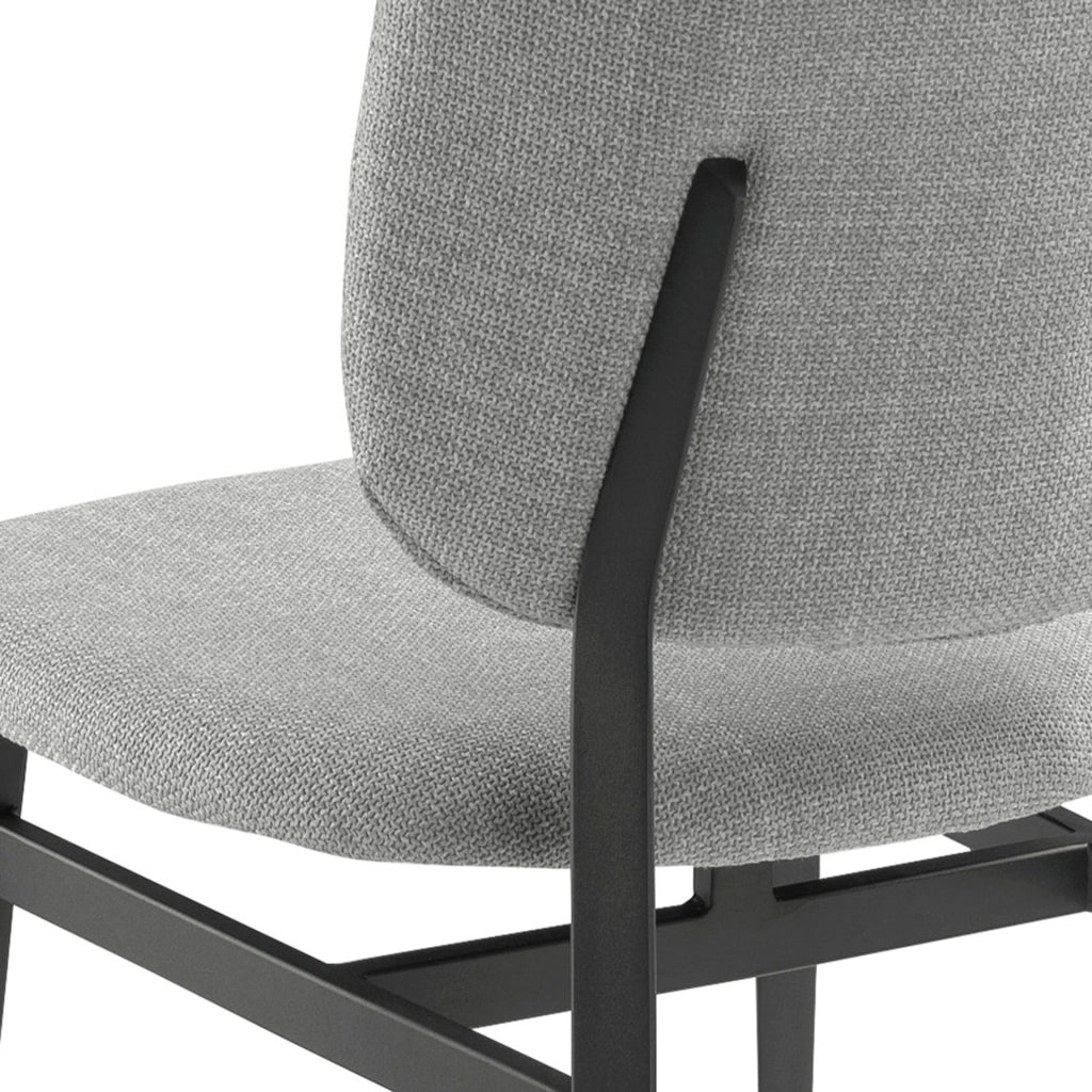 Sedia in tessuto grigio chiaro
