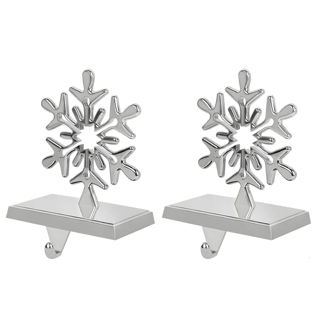 Set di 2 supporti per calze di Natale, decorati con fiocchi di neve in 3D, in metallo, color argento, dimensioni 17x12 cm
