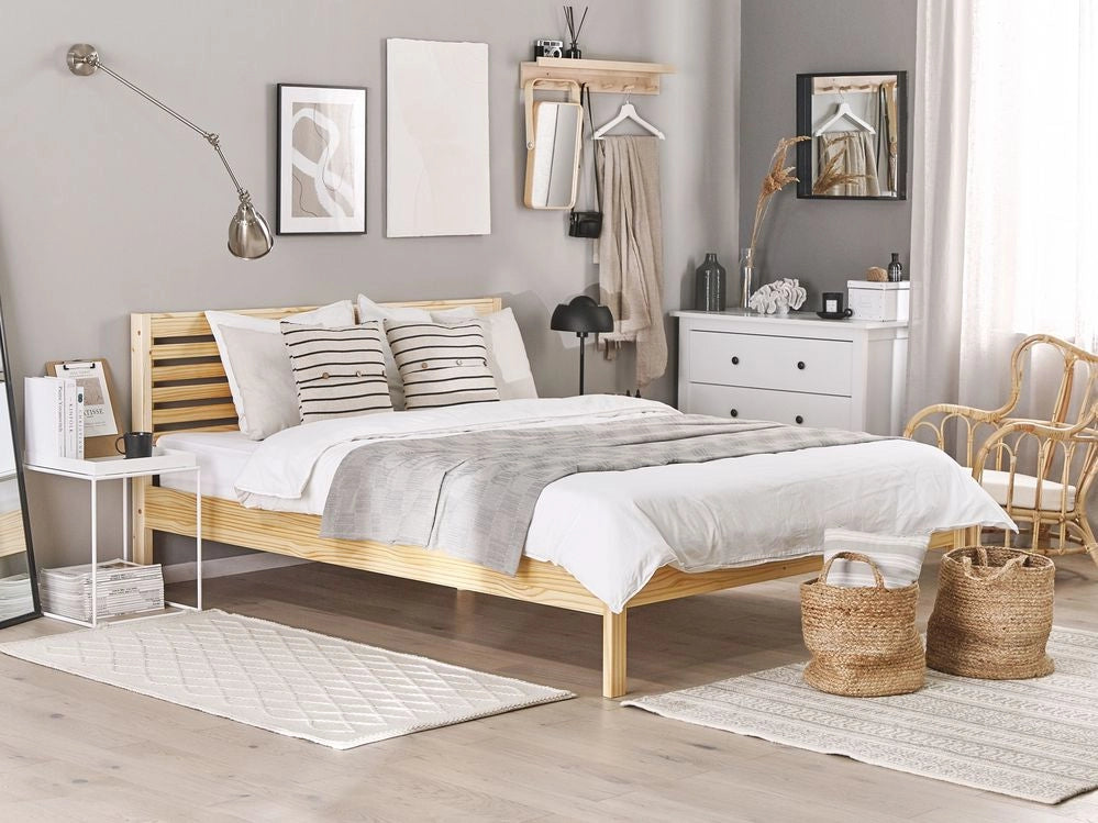 Letto in marrone chiaro 180 x 200 cm testiera letto a doghe