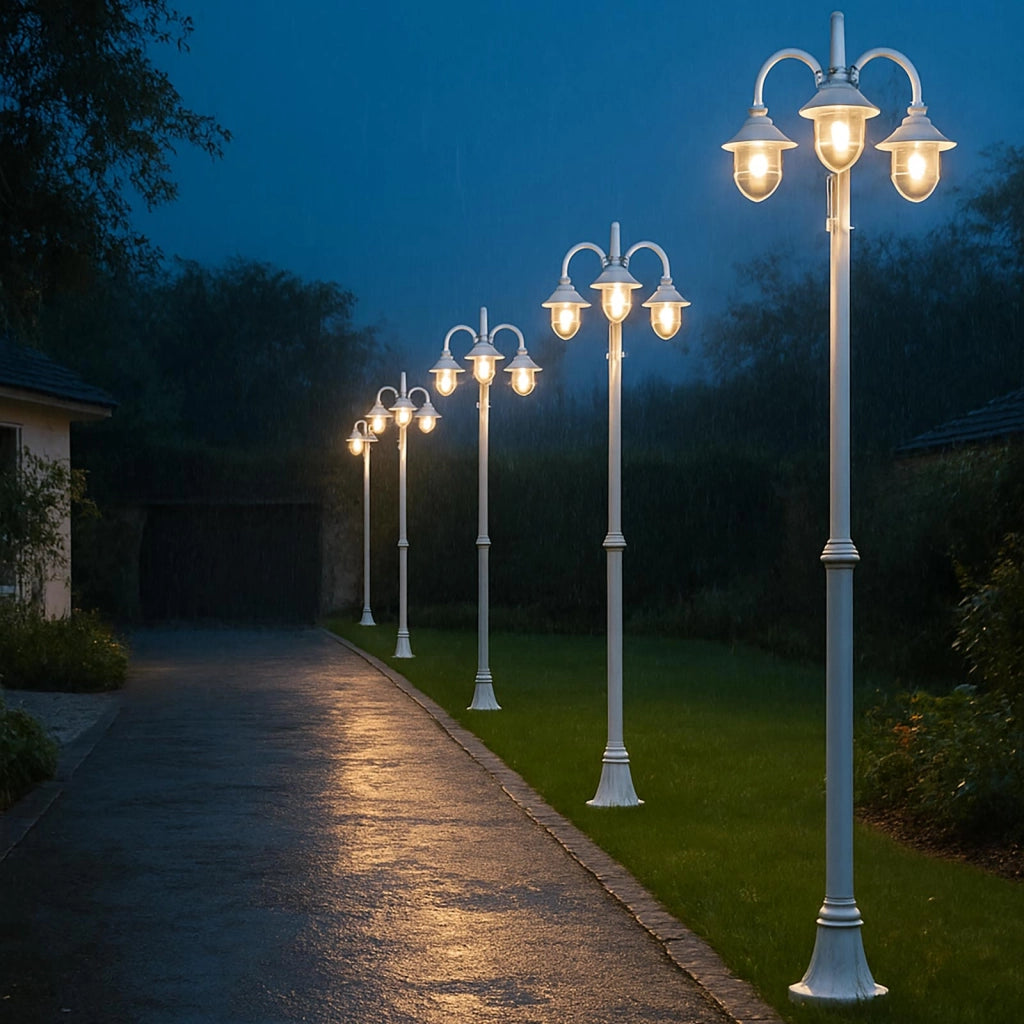 Lampione da Giardino 3 Luci Impermeabile E27 IP54 Lanterna Vintage Luce Viale Cortile Altezza Regolabile 200cm colore BIANCO