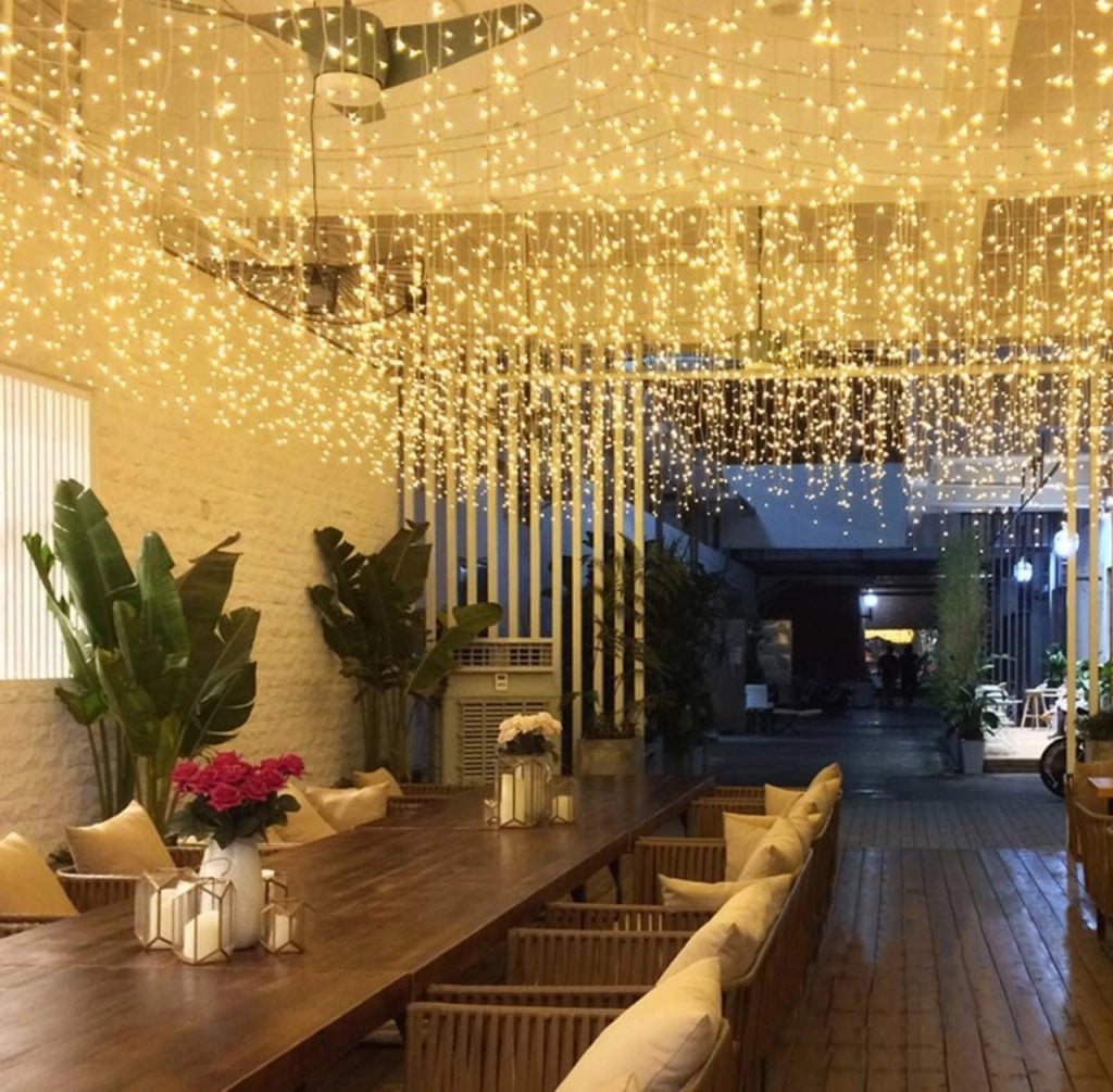Tenda Luminosa 6x0,8m 240 LED Natale Luce Calda e Flash Bianco Freddo Prolungabile max 2 unità