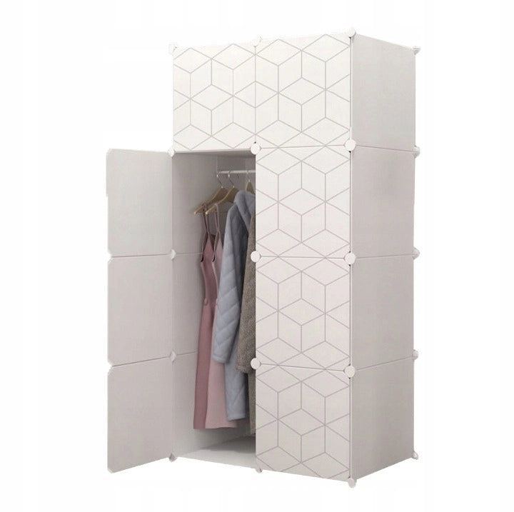 Guardaroba bianco con misure 147x75x47 cm, ideale per la camera da letto o l'ingresso.