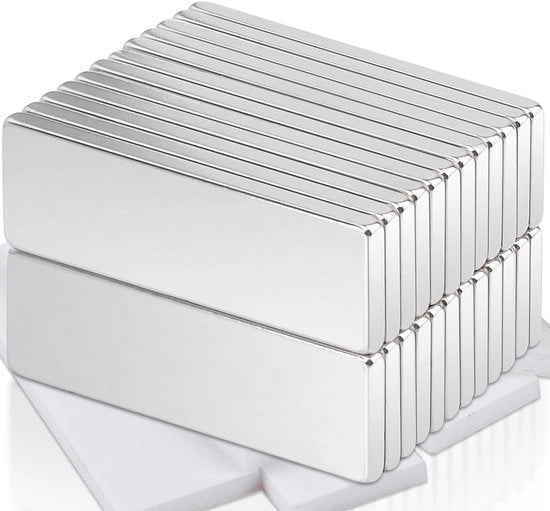 Pacchetto con 24 forti magneti, 30x10x2 mm magneti neodymium extra forti, magneti per lavagne magnetiche, forti magneti rettangolari per armadi cucina, magneti per lavagna con retro adesivo