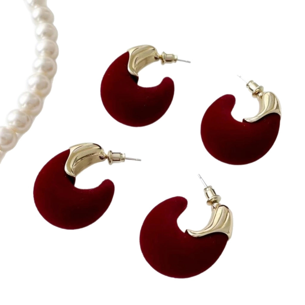 Eleganti orecchini Anker rossi floccati, dallo stile retr¨° raffinato e di lusso.