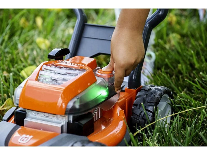 Tagliaerba giocattolo Husqvarna con pulsante di avviamento effetto sonoro e luci