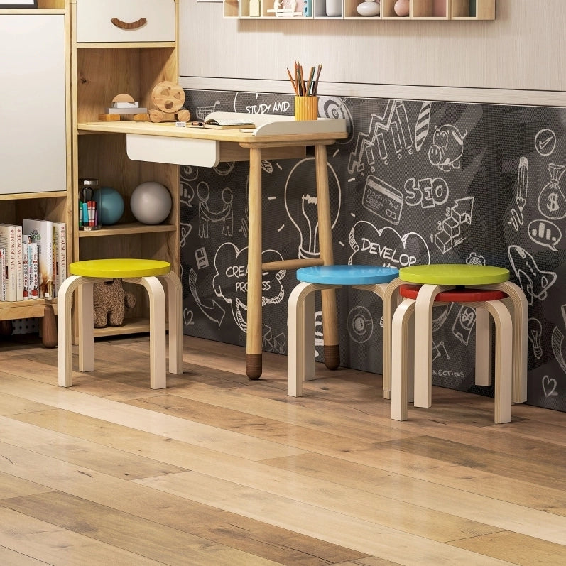 Set di 4 sgabelli impilabili multicolori – multistrato di betulla, feltrini