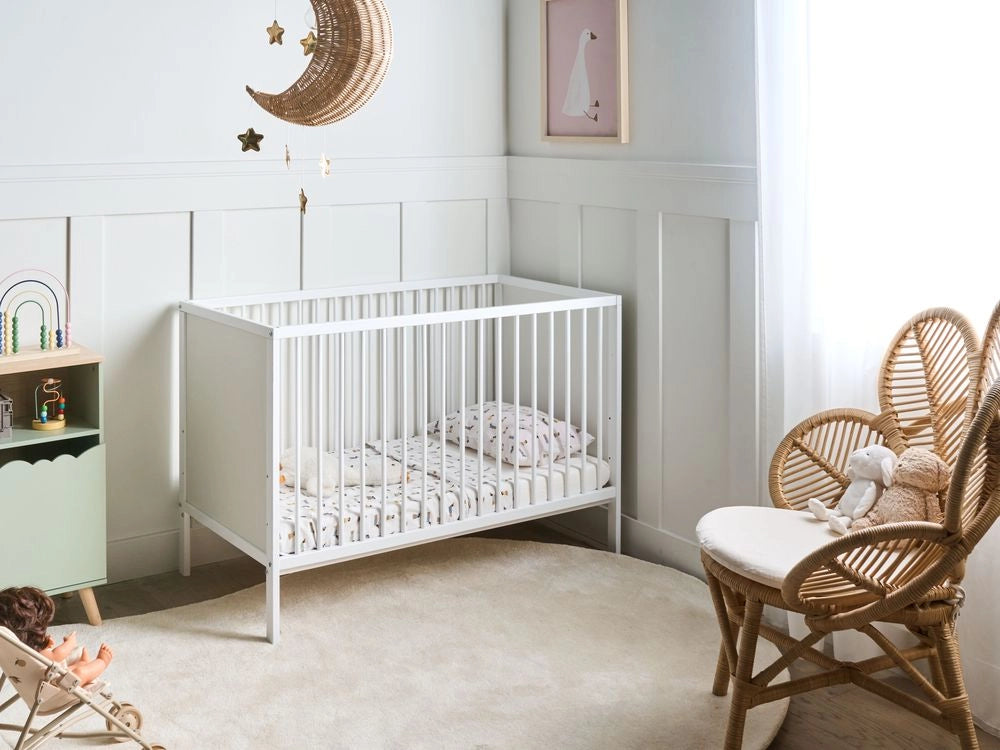 Lettino per neonati in MDF bianco 60 x 120 cm con barre regolabili in altezza Dimensioni standard Accessori per la cameretta minimalista