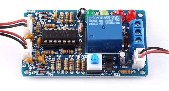 Regolatore di Livello Acquatico Automatico - Controller di Livello dell'Acqua - Indicatore LED a Tre Colori - Capacità di Contatto di Rilascio 10A - Tensione di Funzionamento 5V - Resistente ai Colpi e in Acciaio Inossidabile
