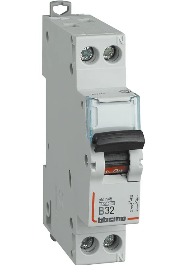 Bticino F881NA/32 Interruttore Magnetotermico 32A 1P+N 1 MOD