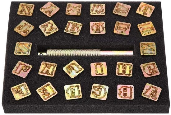 Set di timbri 26 pezzi - timbri - set di timbri per bambini - set di timbri per adulti - lavorazione in pelle - materiali di alta qualità - timbri in pelle 

Specifiche tecniche: 
- 26 pezzi 
- ...